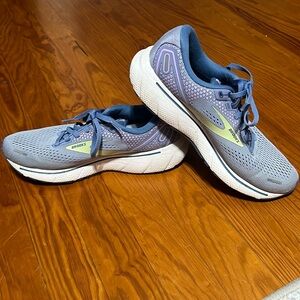 Brooks ghost 14 running shoe size 9